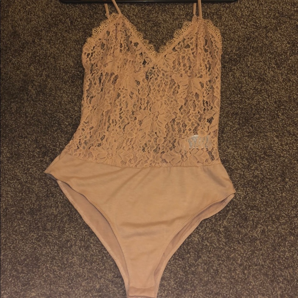 Lace body suit